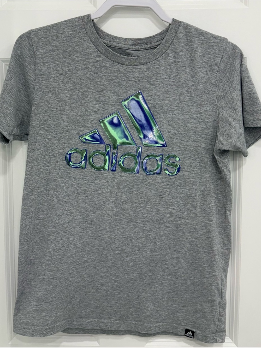 adidas Gray Short-Sleeve Tee with Iridescent Blue-Green Logo - Big boys